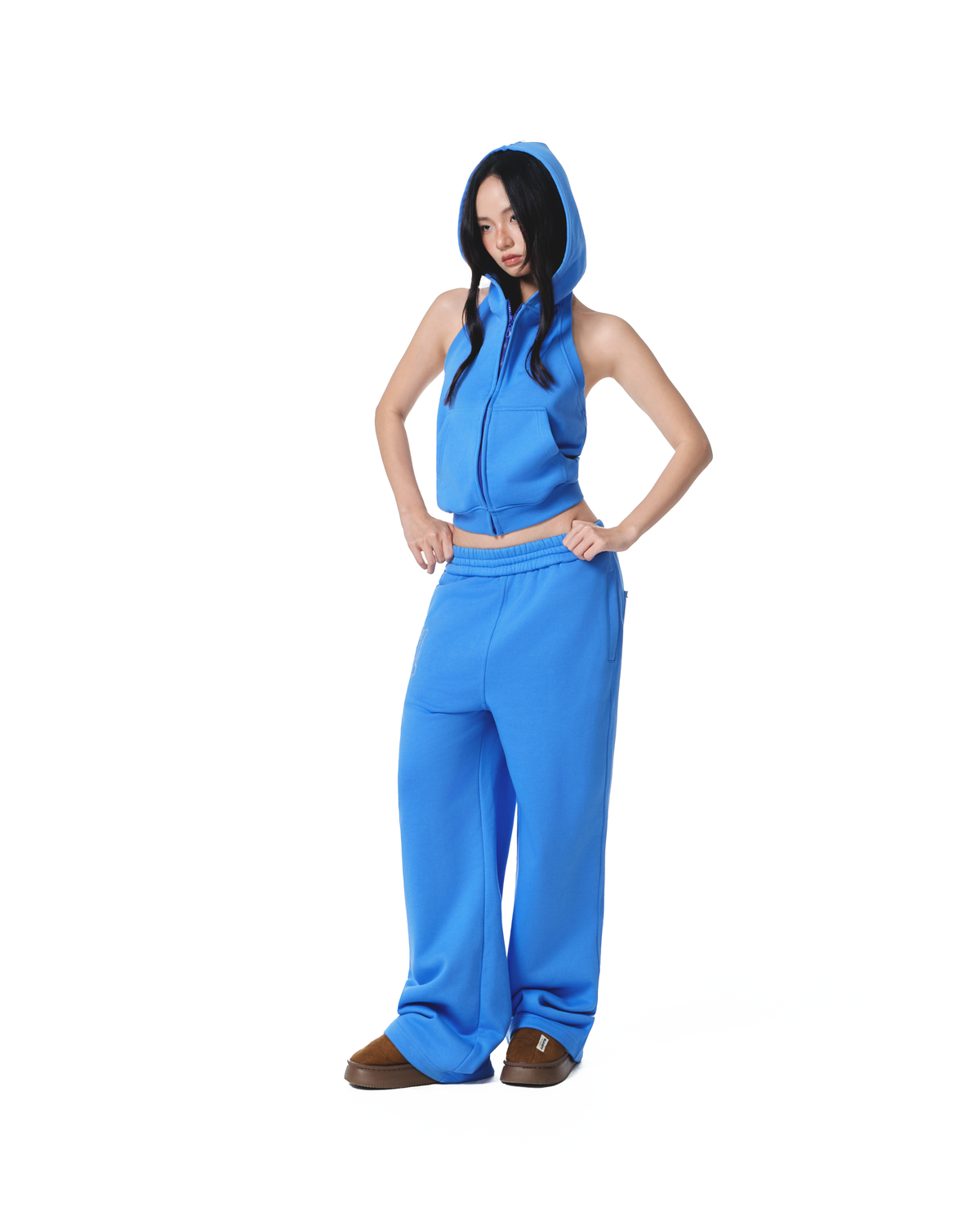 067 SWEATSET